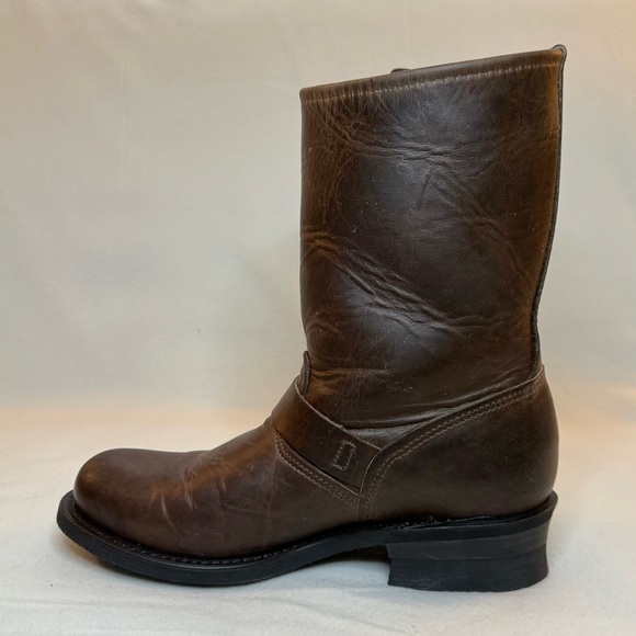 Frye Women’s Engineer 12R Boots - Picture 9 of 16